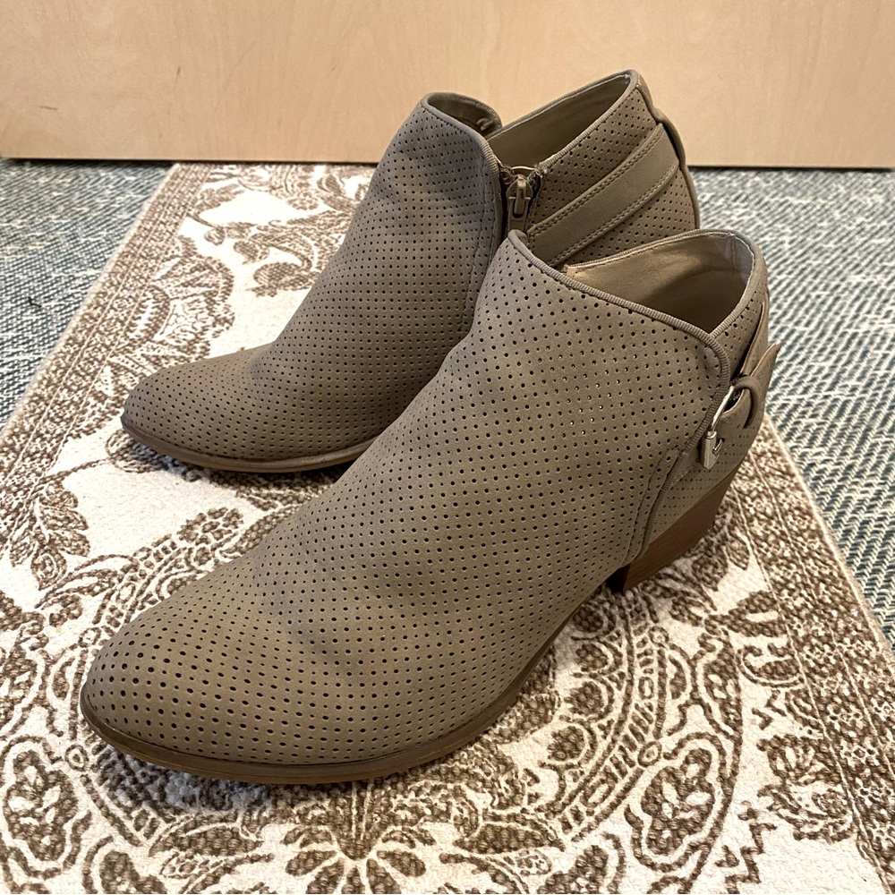 Esprit Talia Grey Pleather Ankle Boots Size 11